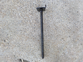 U-shaped leveling plate